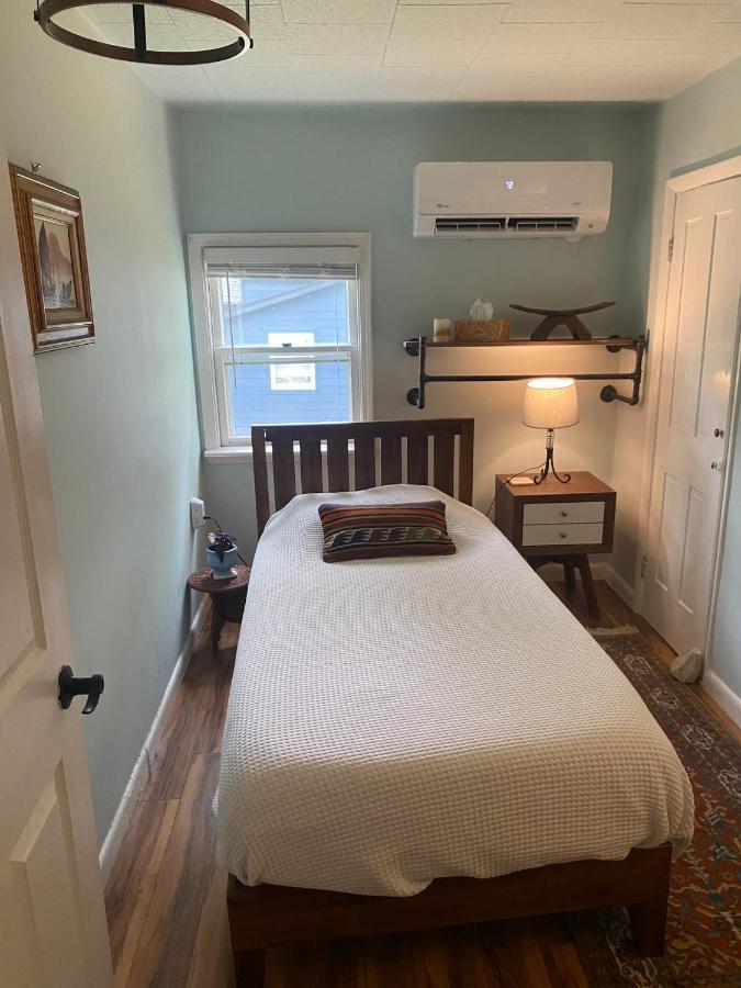 Boho-Chic Travel Pad - Unit 2 Apartment Bloomington Exterior foto